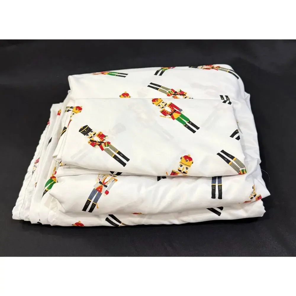 Pottery Barn Holiday Twin size flat & fitted sheets‎ and Pillow Cases.